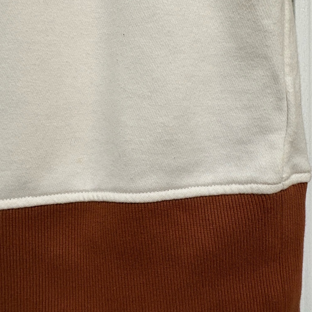 Sun + Stone
Ouigi Theodore Men's Color-blocked Airplane-Print Polo Shirt Sz L - Picture 7 of 8
